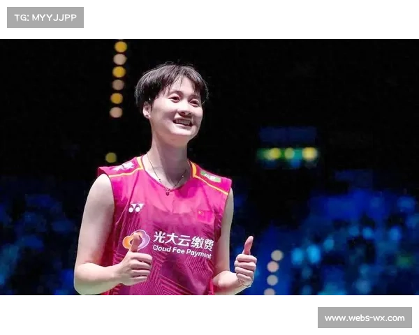 全运会女单领奖台：陈雨菲与王祉怡合影，展现队友情谊